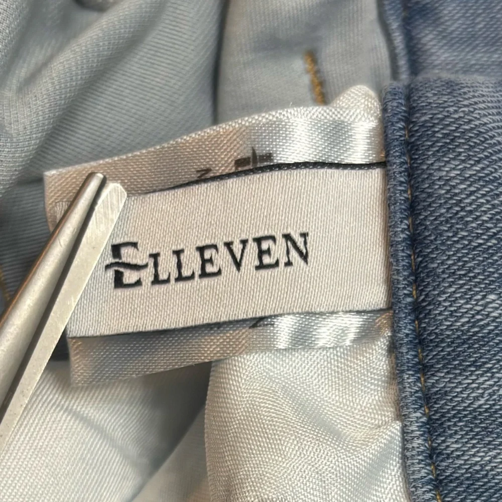 NWT Elleven Jeans Light Blue Loose Fit Straight Leg High Waisted Womens Large - Picture 5 of 16